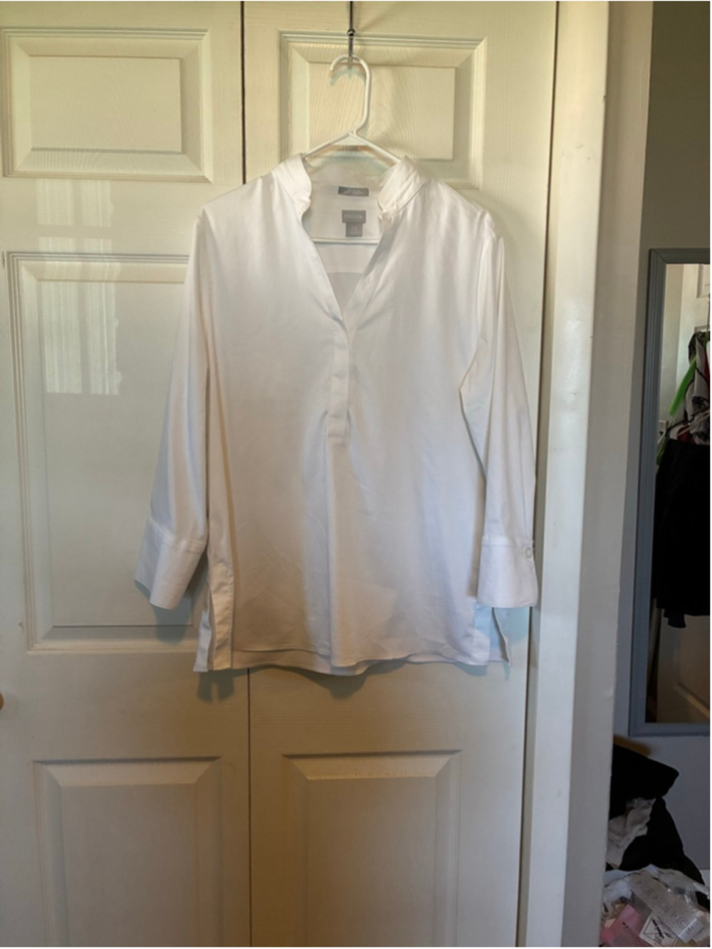 Women's Chico's White No Iron Chic Stretch Button Down Shirt Size Large